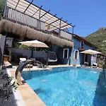Ihtiyarsoeguet Villa Marmaris